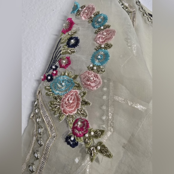 Embroidered Pakistani Indian fancy dress wedding party wear - Picture 6 of 10